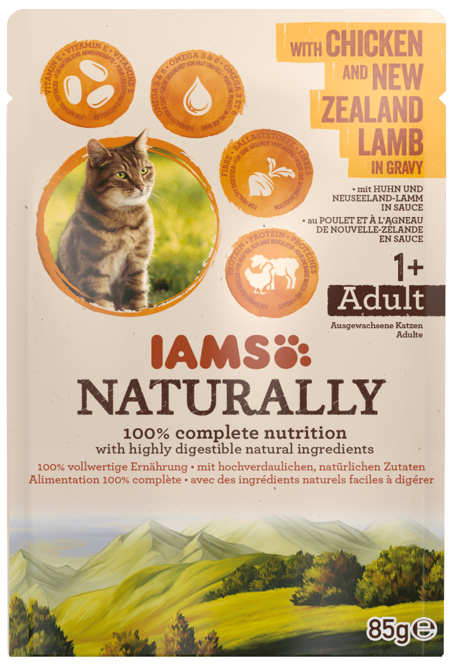 Kapsička IAMS Naturally kuře & jehněčí v omáčce 85g